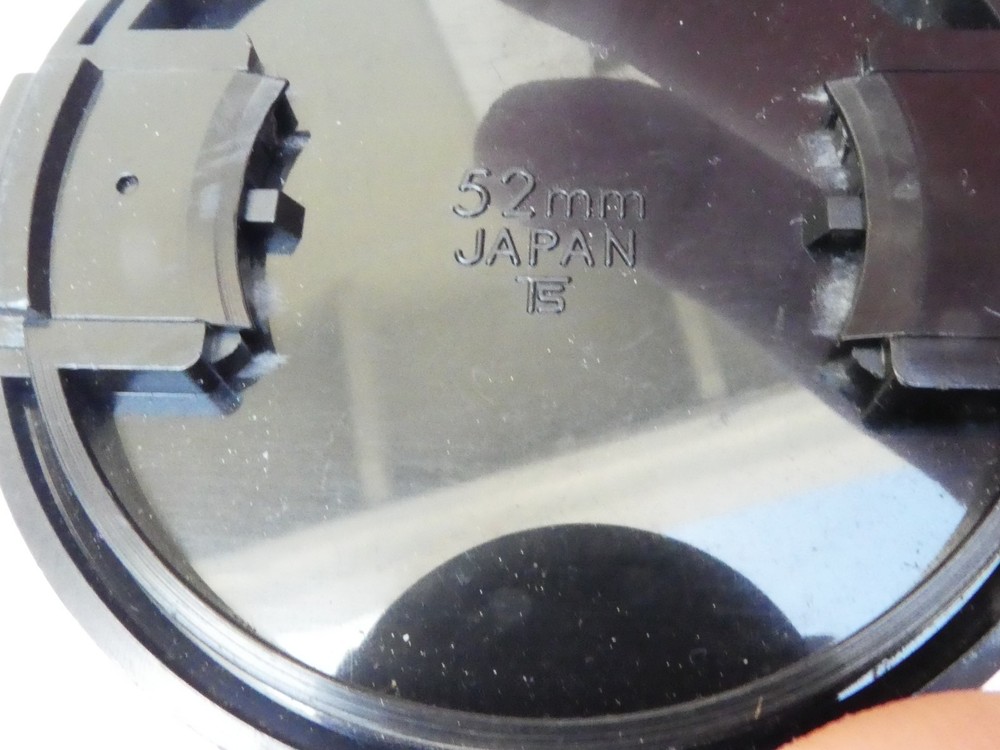 Vivitar 52mm Front Lens cap plastic snap on type