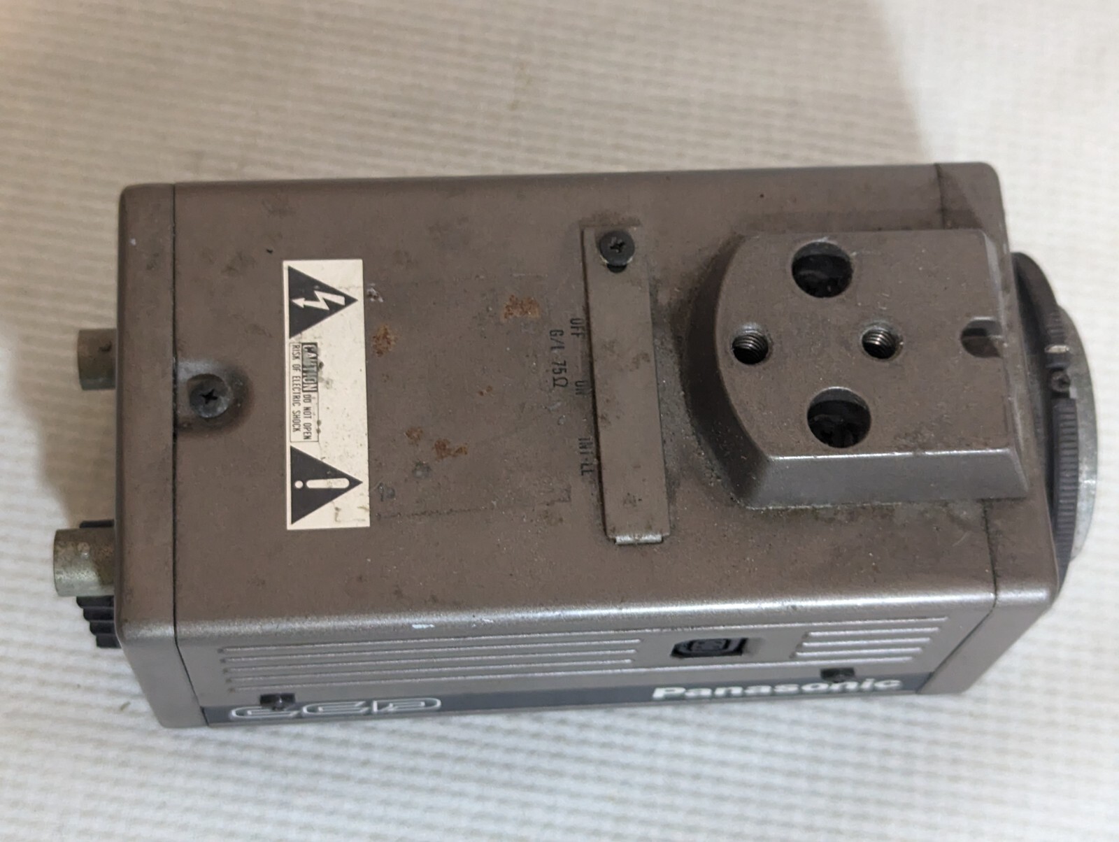 Panasonic WV-BL204 B & W CCD cctv security camera no lens ASIS Parts or Repair