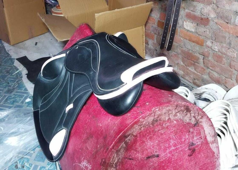 Leather Jumping/Close contact, Monolap Changeable Gullets Saddle