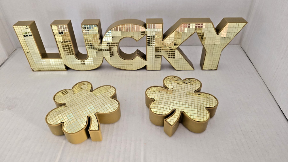 Lucky mirrored-like  mozaic tabletop decoration NWOT