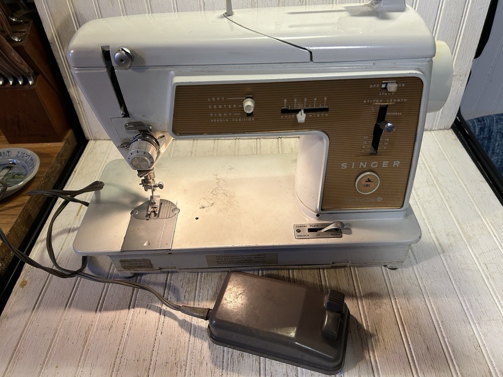 Singer Model 603E Sewing Machine - Touch & Sew - With Pedal - Working, Needs TLC