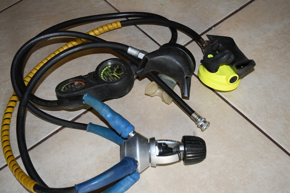 US Divers Dive Computer Console Regulator Octopus Untested As Is  516a2