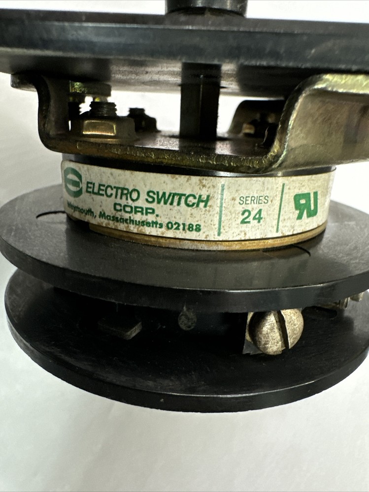 Electro Switch Electroswitch 2436D Breaker Control Rotary Momentary 1 Position