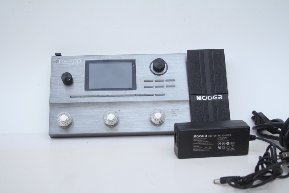 Mooer GE200 Guitar Effects Processor and Amp Modeler with Looper