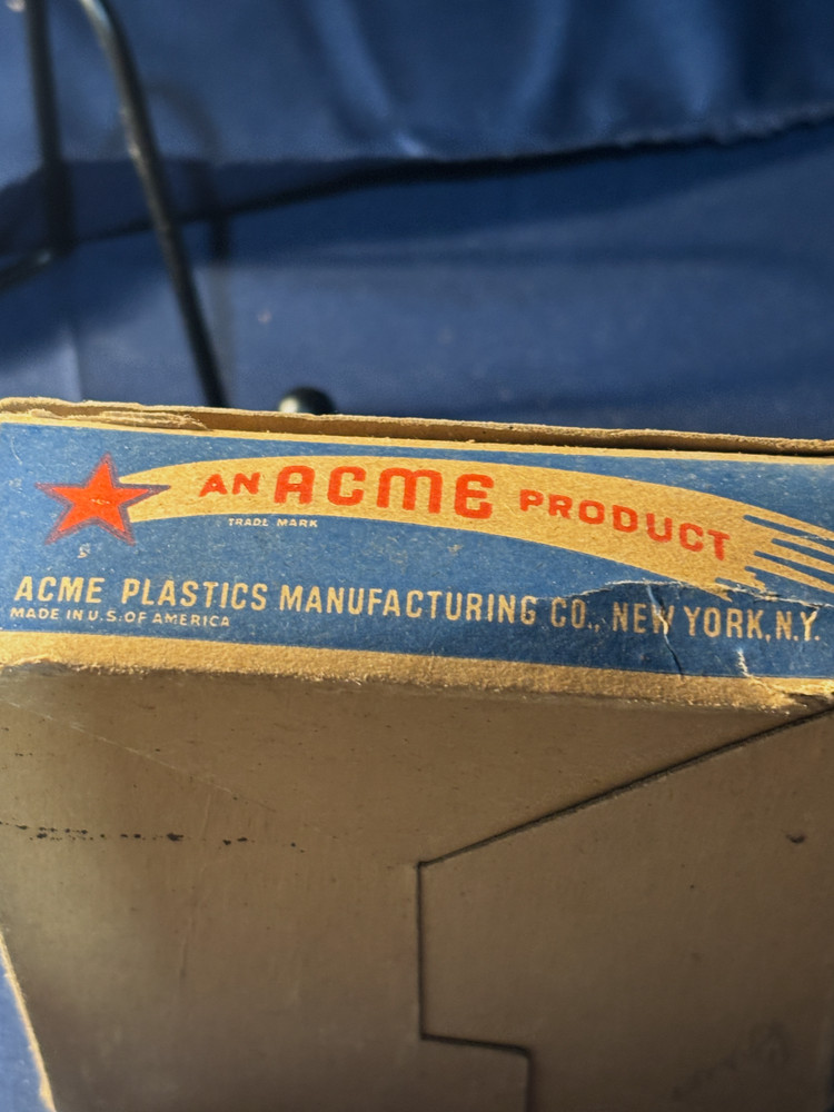 Acme plastic P-40 Fighter Plane (002)
