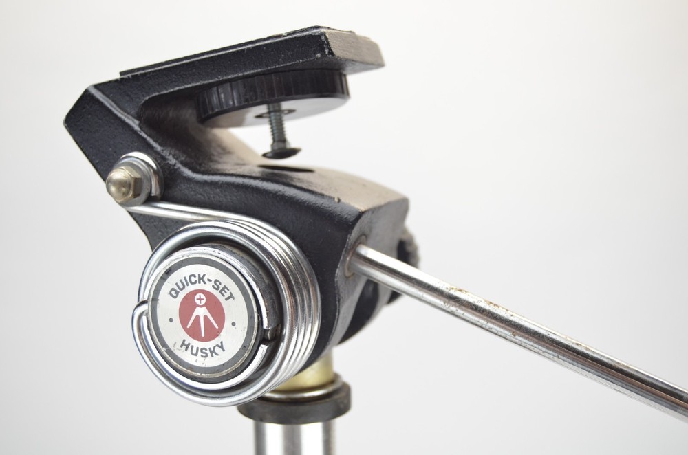 Quick-Set 5-95534-9 Husky TV Elevator Tripod