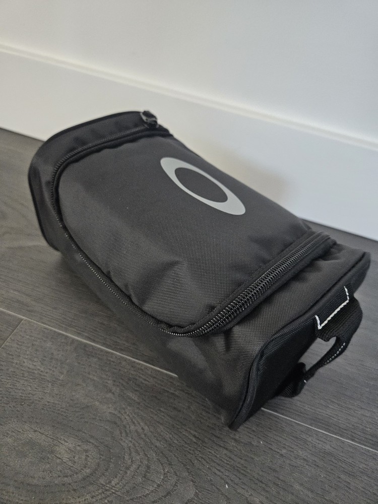 NEW Oakley Universal Soft Snow Goggle Case (Medium) Replacement