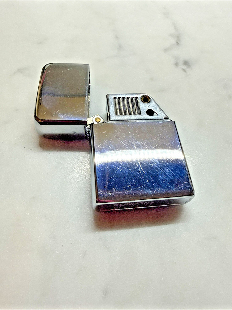 Ronson Wind II Cigarette Fluid Lighter Chrome Silver