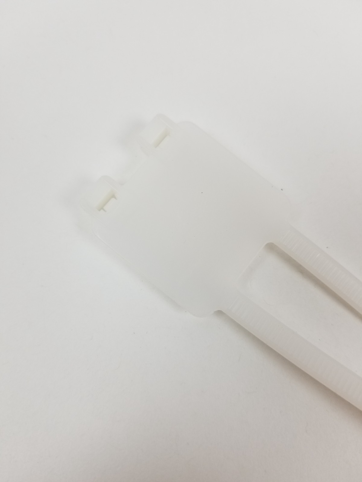 500 Panduit PL2M2S-D Marker Tie 50LB 7.40" Length Natural Color NEW