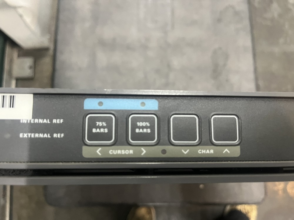 Tektronix SPG-271 (PAL SYNC GENERATOR) RACK MOUNT, NO CABLES