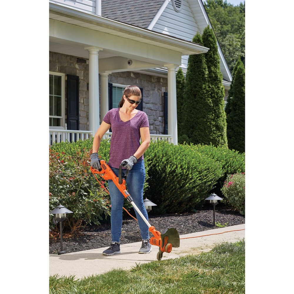 BLACK+DECKER String Trimmer, Electric, 14-Inch - BESTE620