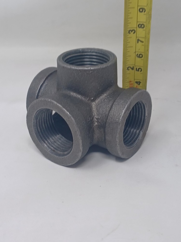 1 Tee 1" Npt Side Outlet 4 Way