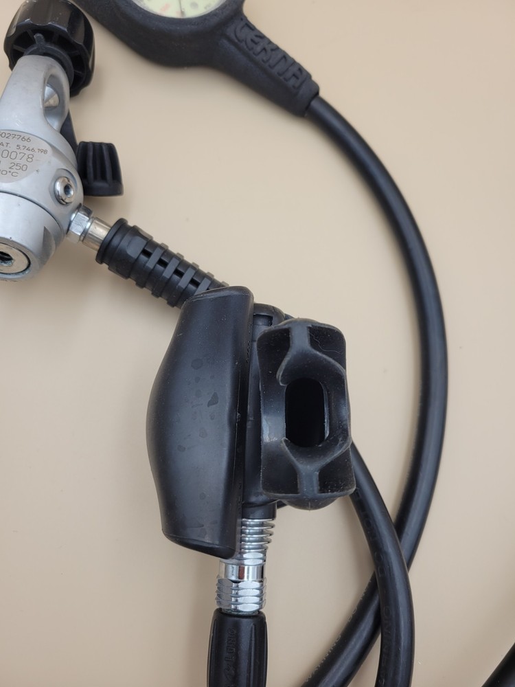 AQUALUNG TITAN Regulator, 1st, 2nd Stage, Computer, Compass, Pressure Untested