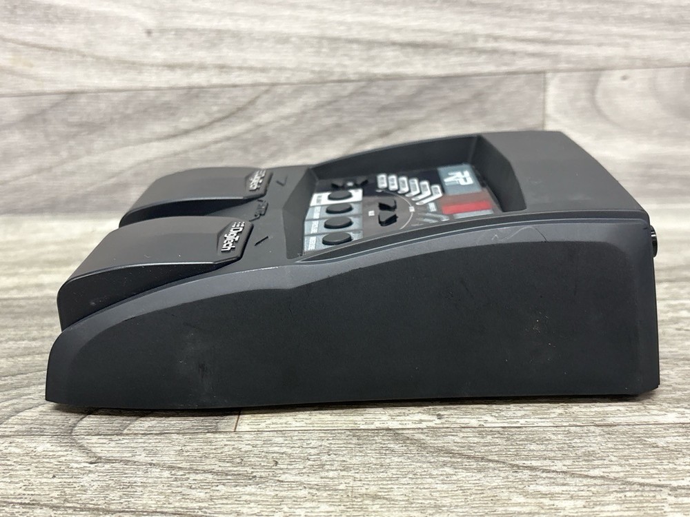 Digitech RP-70 Guitar Multi-Effects Processor with Amp Modeling (A1D026467)