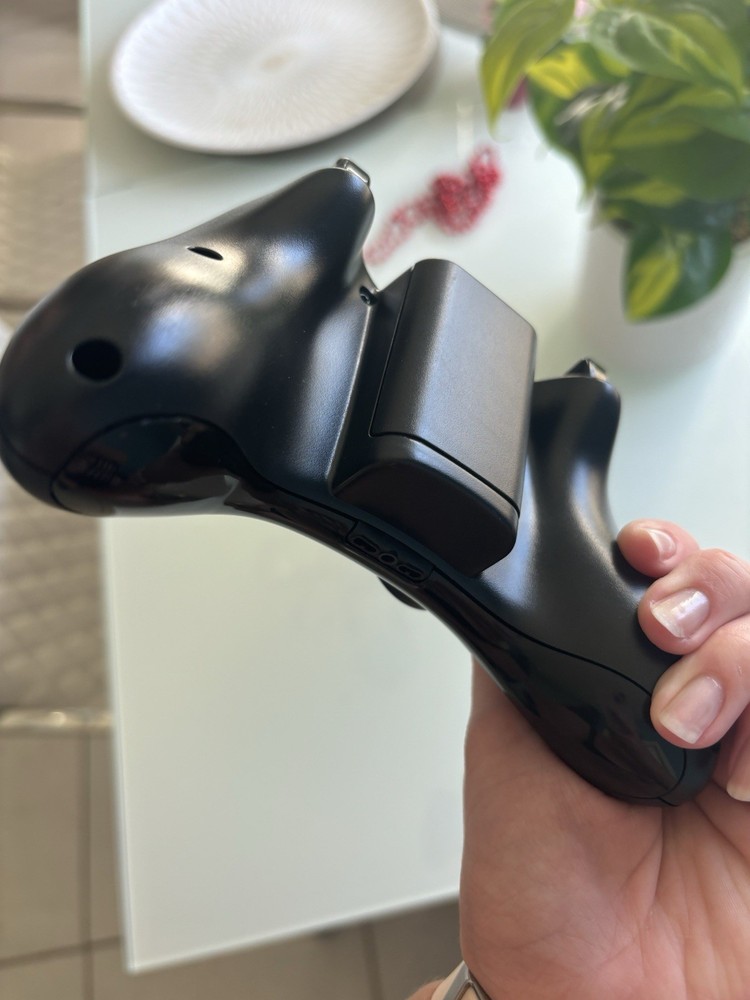 Microsoft Xbox 360 Wireless Controller Black/Black with Batteries NEW SEALED