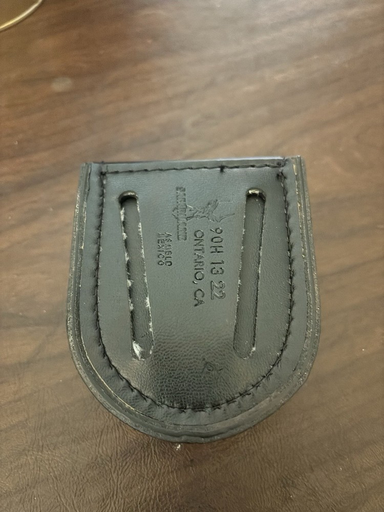 Safariland Handcuff case