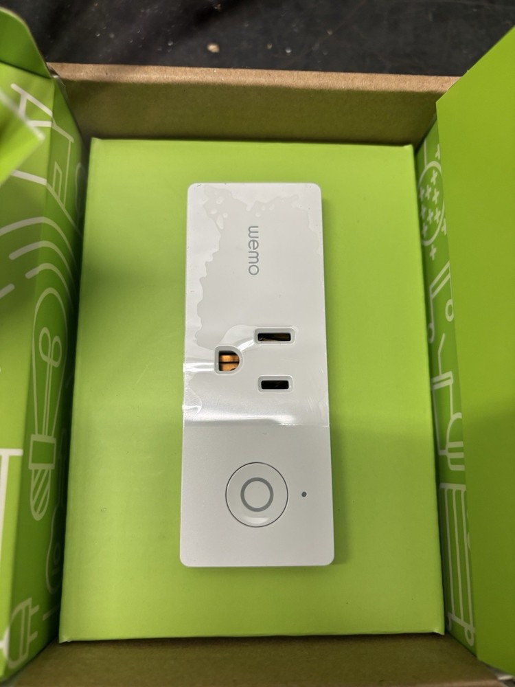 WeMo Mini Wi-Fi Smart Plug - White (F7C063) - Open Box