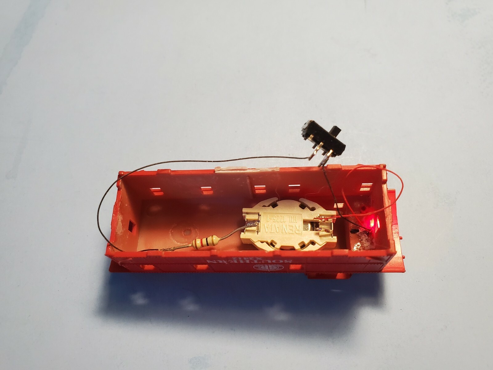 Single Caboose Marker Light Kit, Battery Operated LED, N/HO Scale