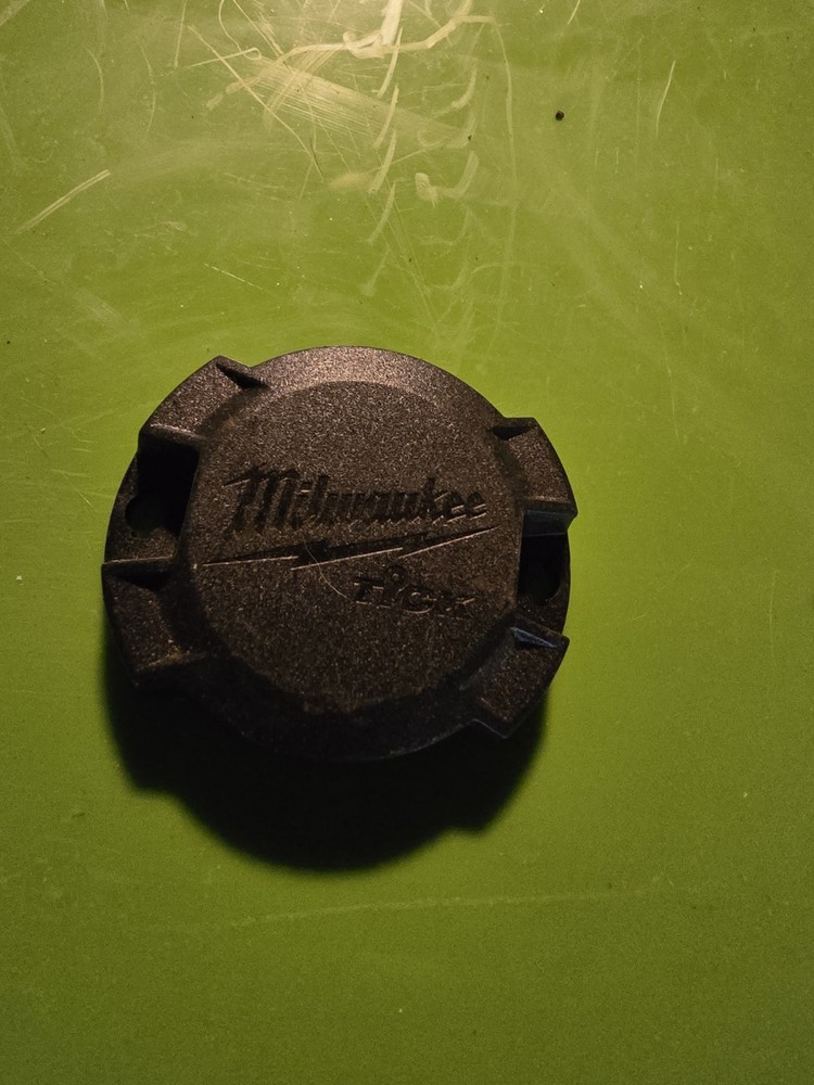 Milwaukee Air Tag Bluetooth Tracker