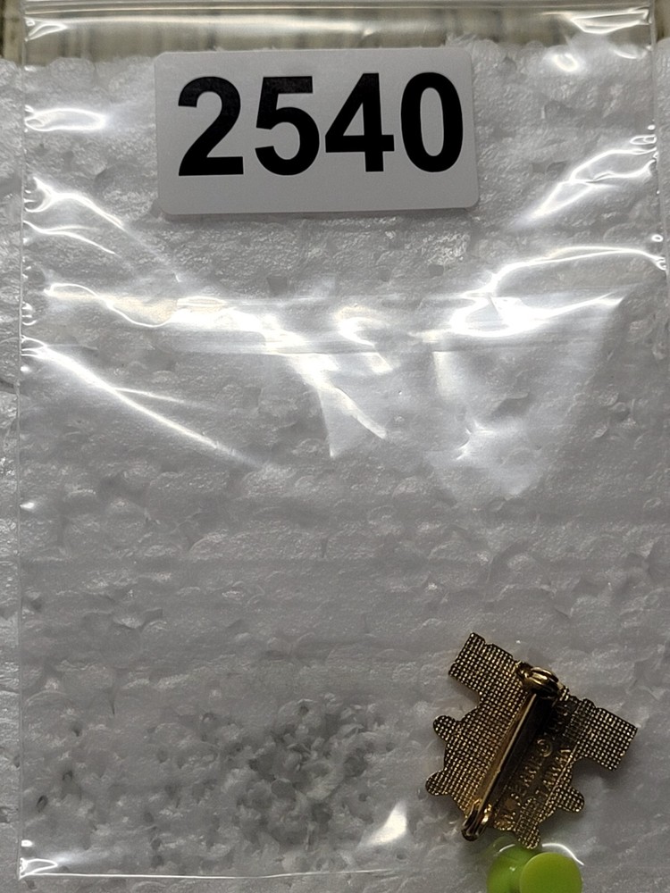 FIRSTMATE HAT LAPEL PIN PIN BACK USED (Y2540)