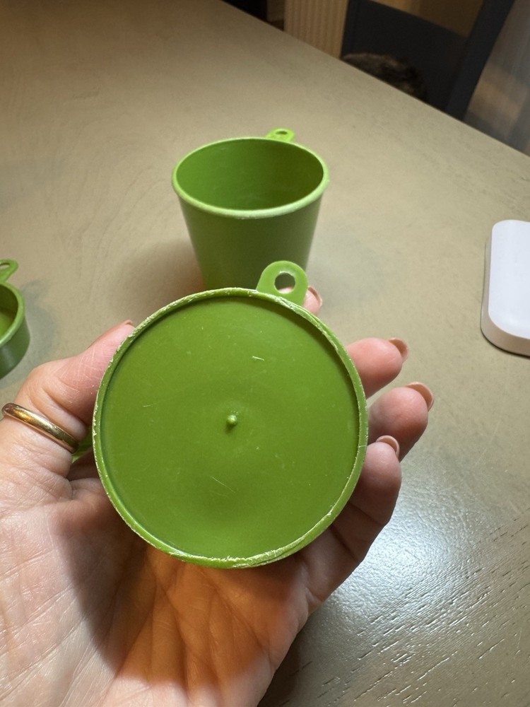 Vintage AVOCADO GREEN Kitchen Measuring Nested Cups