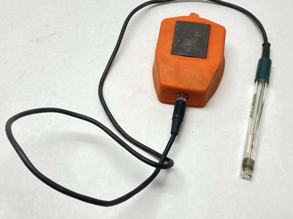 Extech PH220 Waterproof Palm PH Meter With Probe