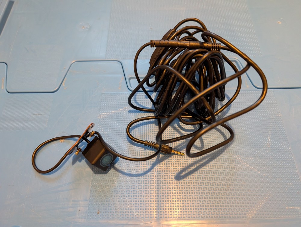 QXT Jack AV Car Camera New Without Box