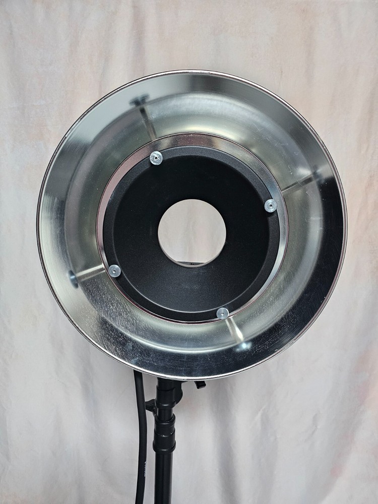 Profoto Acute2 Ring with Pelican Case and Softlight Reflector