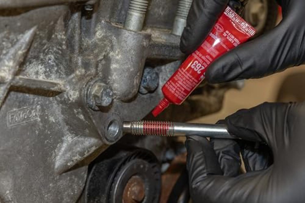 LOCTITE 263 Automotive Threadlocker Red – High Strength Thread Lock, General Pur