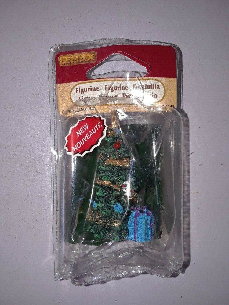 LEMAX.Christmas Figure