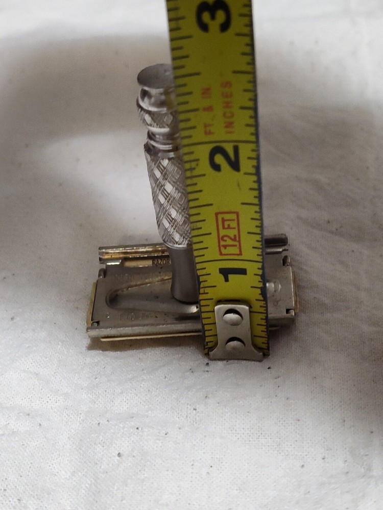 Vintage Gillette Razor D12