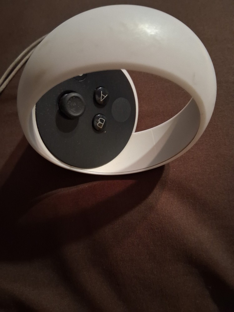 Genuine Original Meta Oculus Quest 2 VR right touch Controller Only