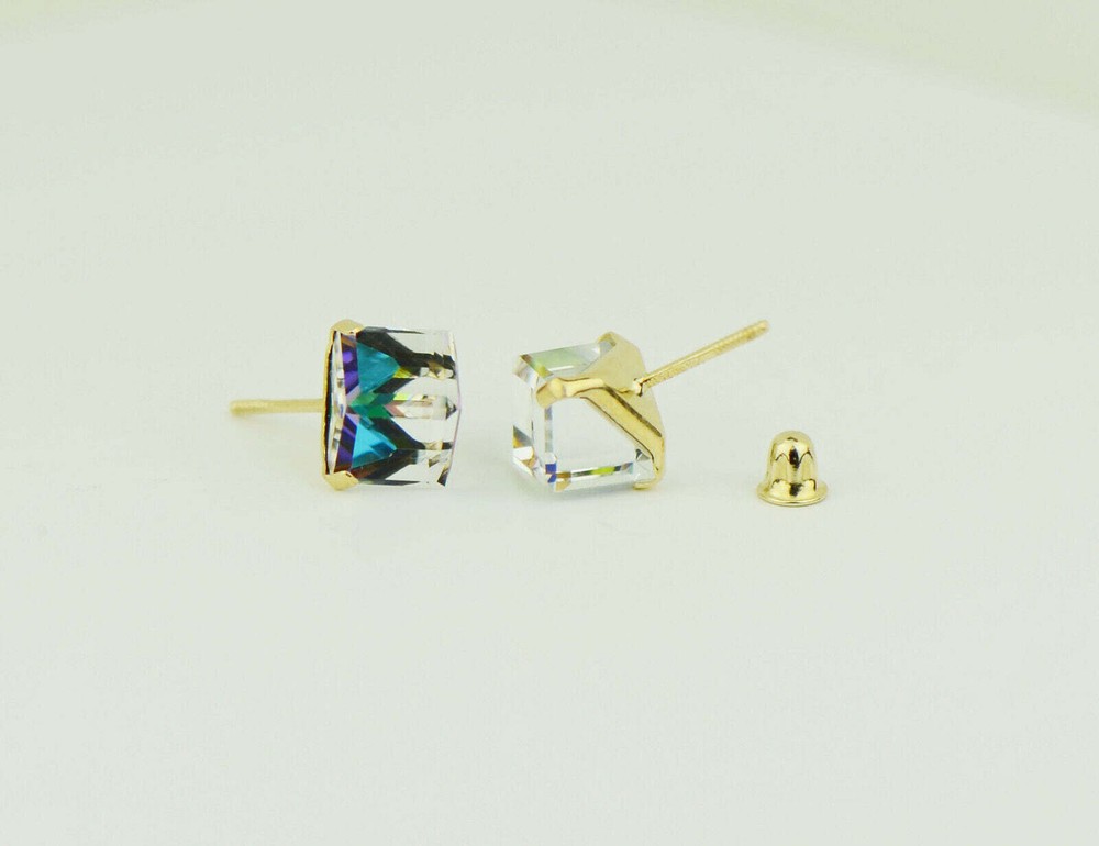 14k Yellow Gold Cube Tornasol Stud Earrings