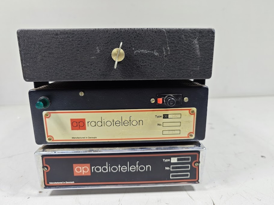 AP Radiotelefon Unit - Untested, For Parts/Repair, No Accessories