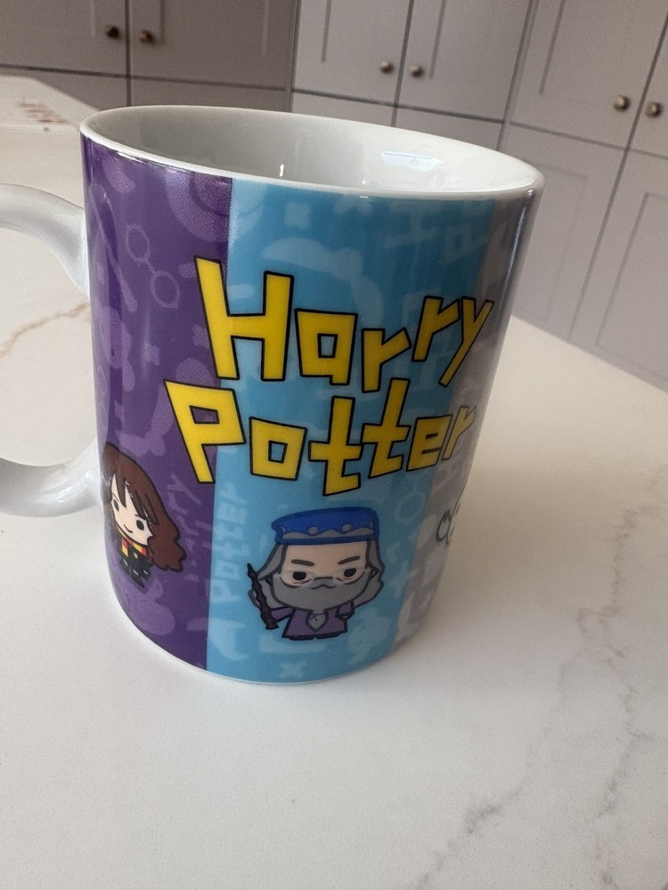 HARRY POTTER WIZARDING WORLD MUG ~ NEW