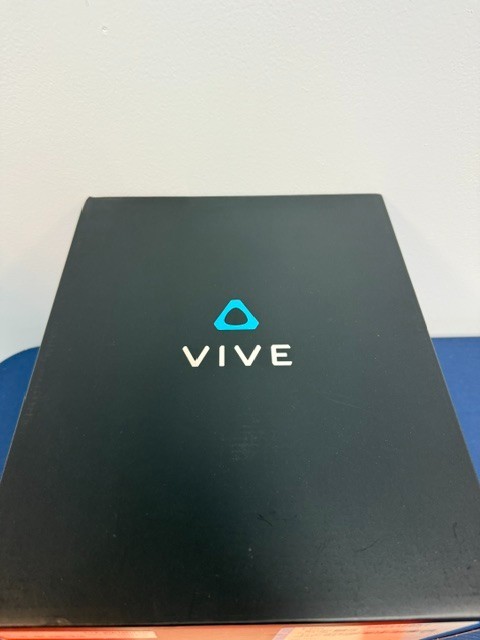 HTC Vive Cosmos Elite Headset Only-Black Excellent Condition