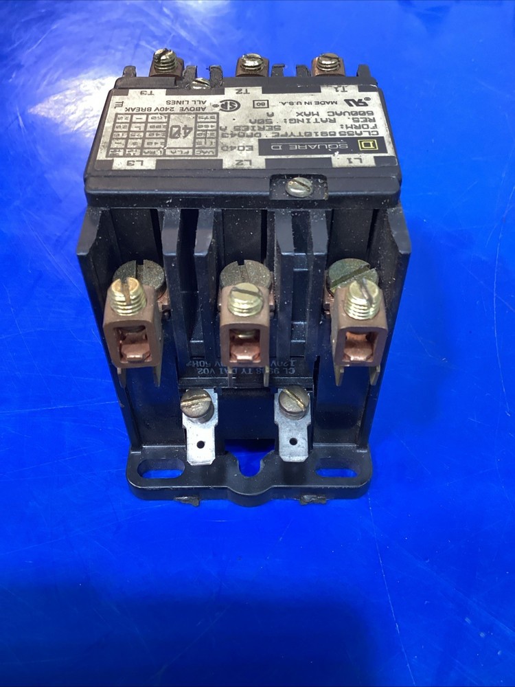 Square D 8910 E04D Contactor, 3 Pole, Open Type New No Box Read