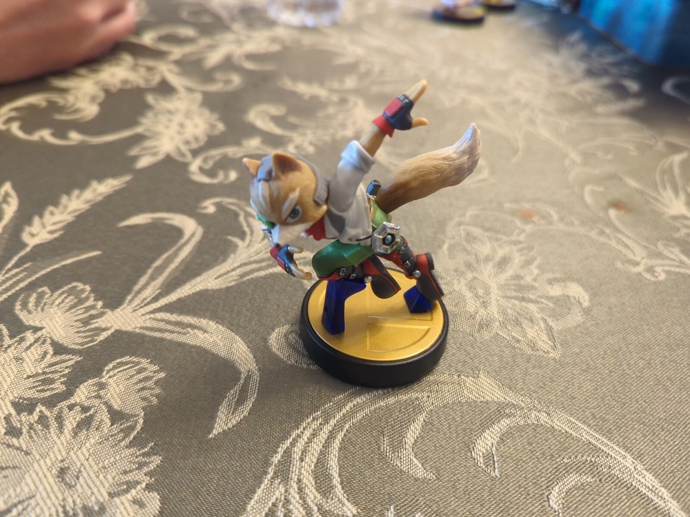 Amiibo Super Smash Bros Fox/Pikachu