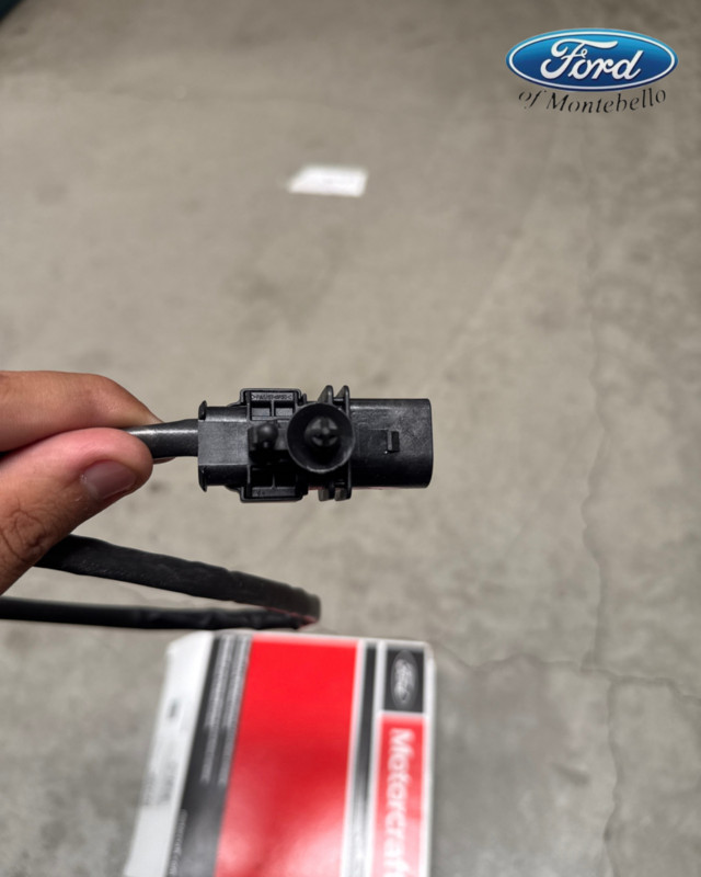 Genuine Ford Oxygen Sensor 8F9Z-9F472-G