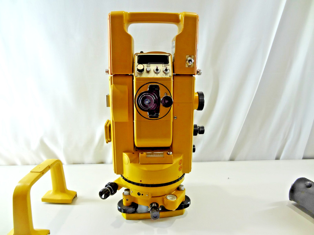 Topcon GTS-2 Surveying Total Station & Case Untested
