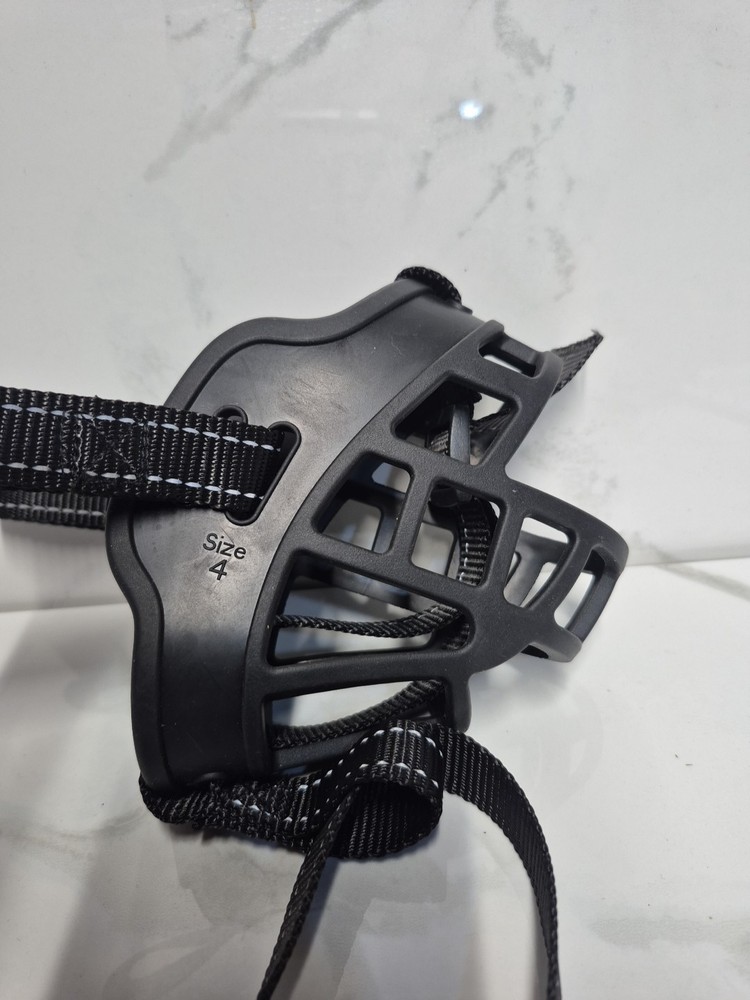 Dog Muzzle Size 4 Dog Training Small Breed Rubber Nylon Black No Box.