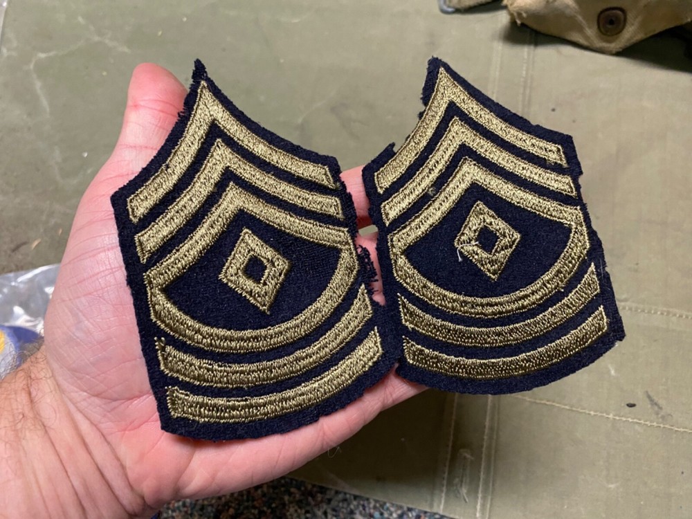 ORIGINAL WWII US ARMY NCO 1st SERGEANT JACKET INSIGNIA CHEVRONS