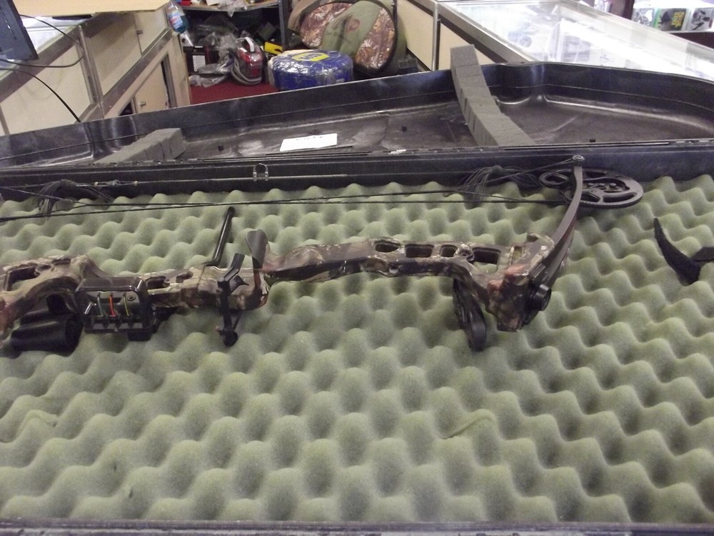 Barnett Vortex RH Compound Bow 22-27” DL 19-45#