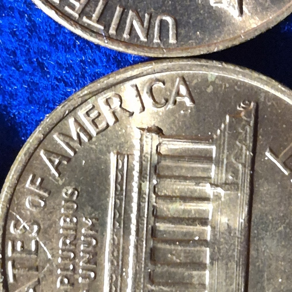 45 Uncirculated 1968 d Pennies from same roll.All have same error. (die break)