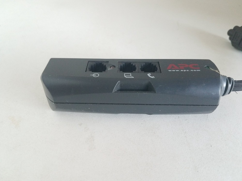 APC PNOTEPRO3 Mobile Surge Protector 2.5 Amps