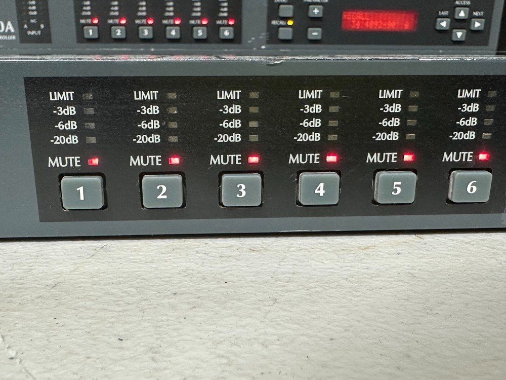 JBL DSC260 Digital System Controller Processor 2 in 6 out #7015 (ONE)THS