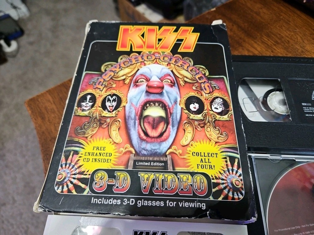 KISS Psycho Circus 3D Video Limited Edition VHS + CD + Glasses Paul Stanley 1998