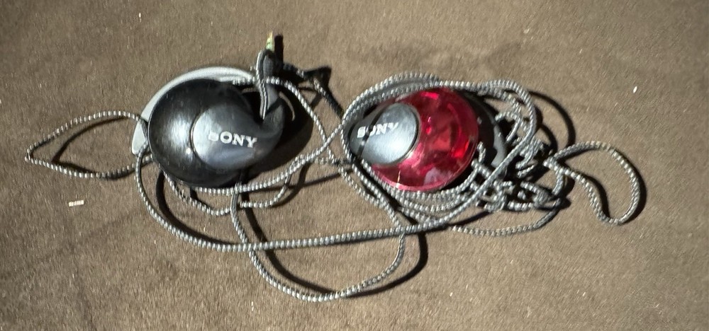 Sony Discman D-EG7 Portable CD Player ESP2 Compact Disc Tested Working