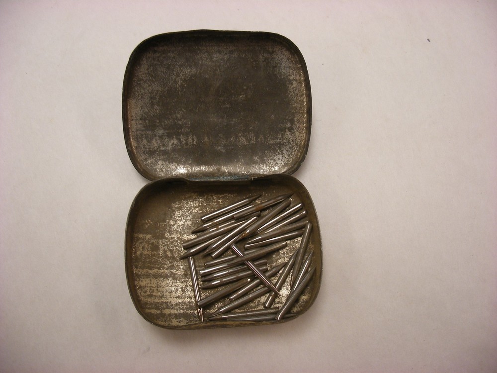 Phonograph Victrola Gramophone - Needle Tin - Embassy Medium Thin #7