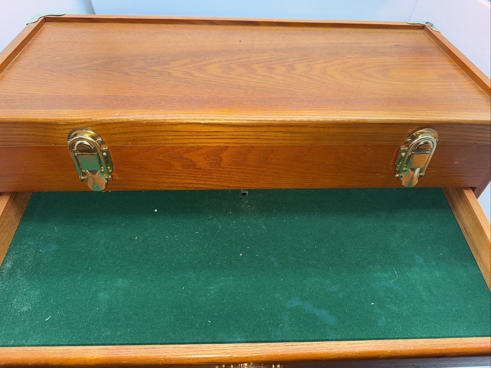 VINTAGE SISCO OAK HARDWOOD UTILITY CHEST JEWELERS COLLECTORS MACHINISTS